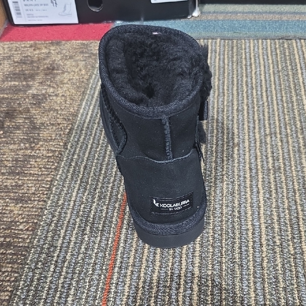 Koolaburra Black Cozy Boots